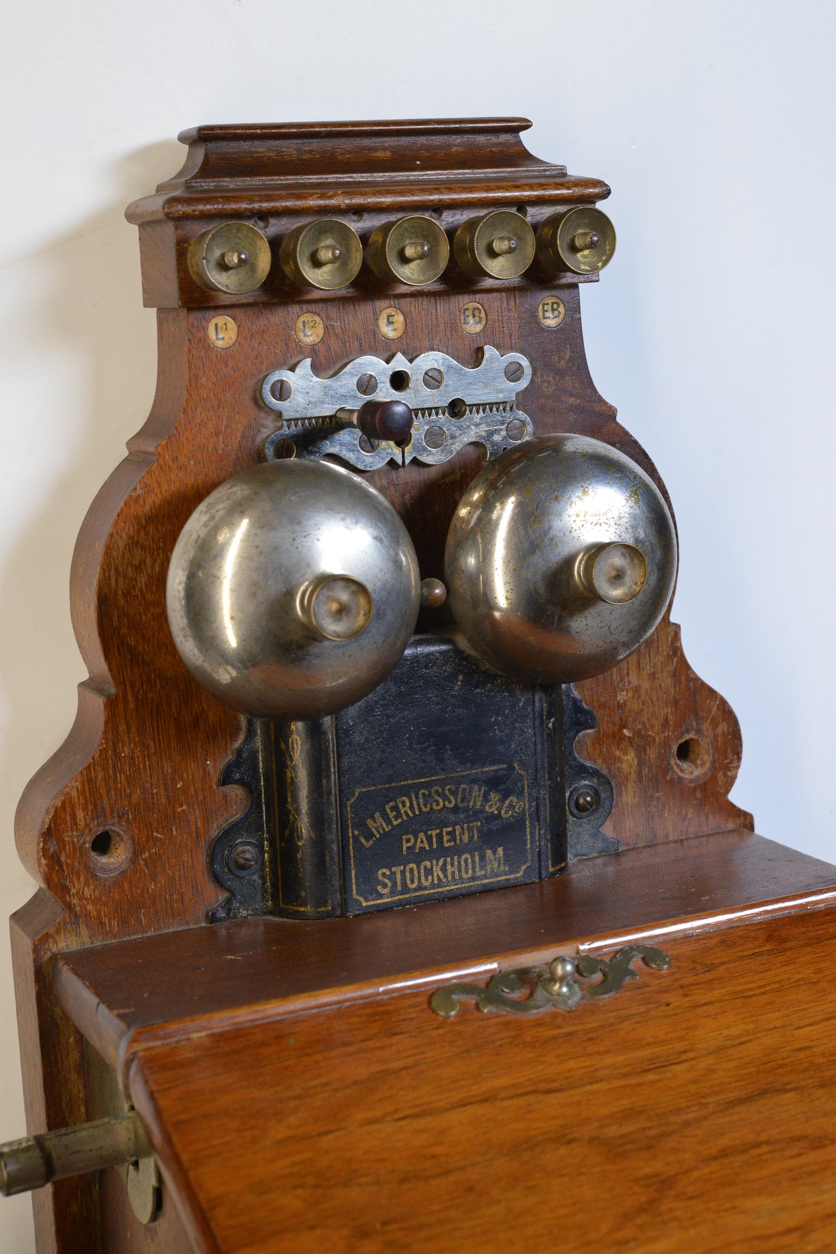 Antique Walnut Wood Wall telephone L.M. Ericsson AB130 Crank Magneto