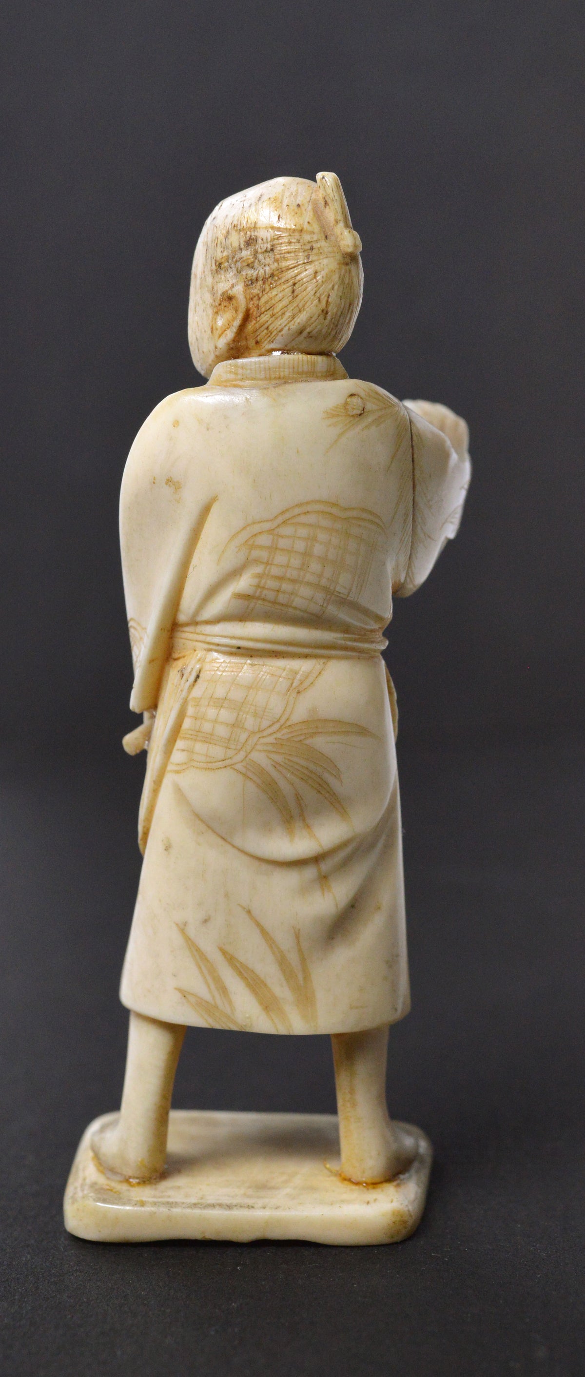 Antique Japanese Meiji Okimono hand ivory figurine