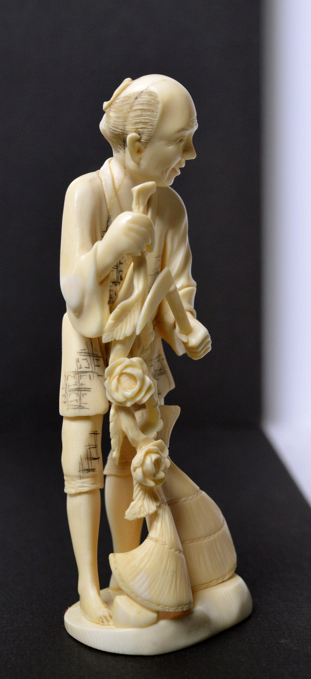 Antique Japanese Meiji Okimono Hand Carved Figurine Superb