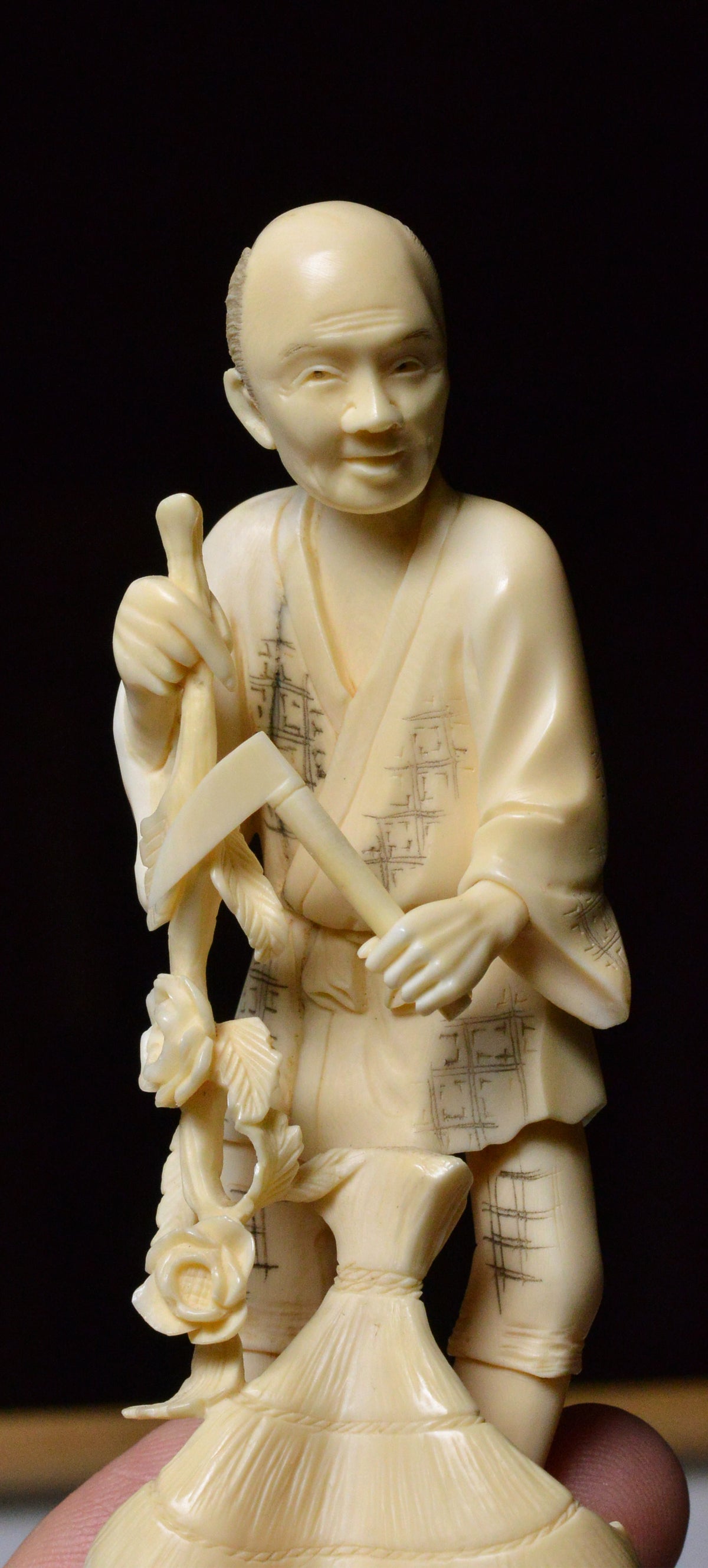 Antique Japanese Meiji Okimono Hand Carved Figurine Superb