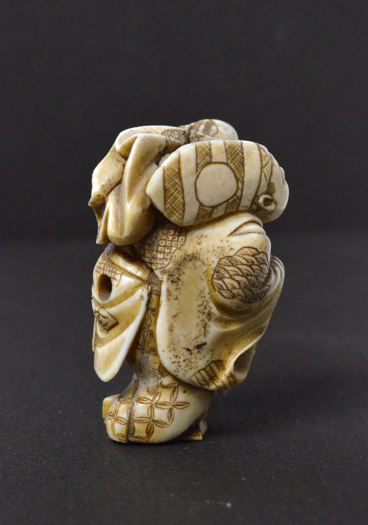 Signed Antique Japanese Meiji Netsuke Hand Carved Ivory Figurine