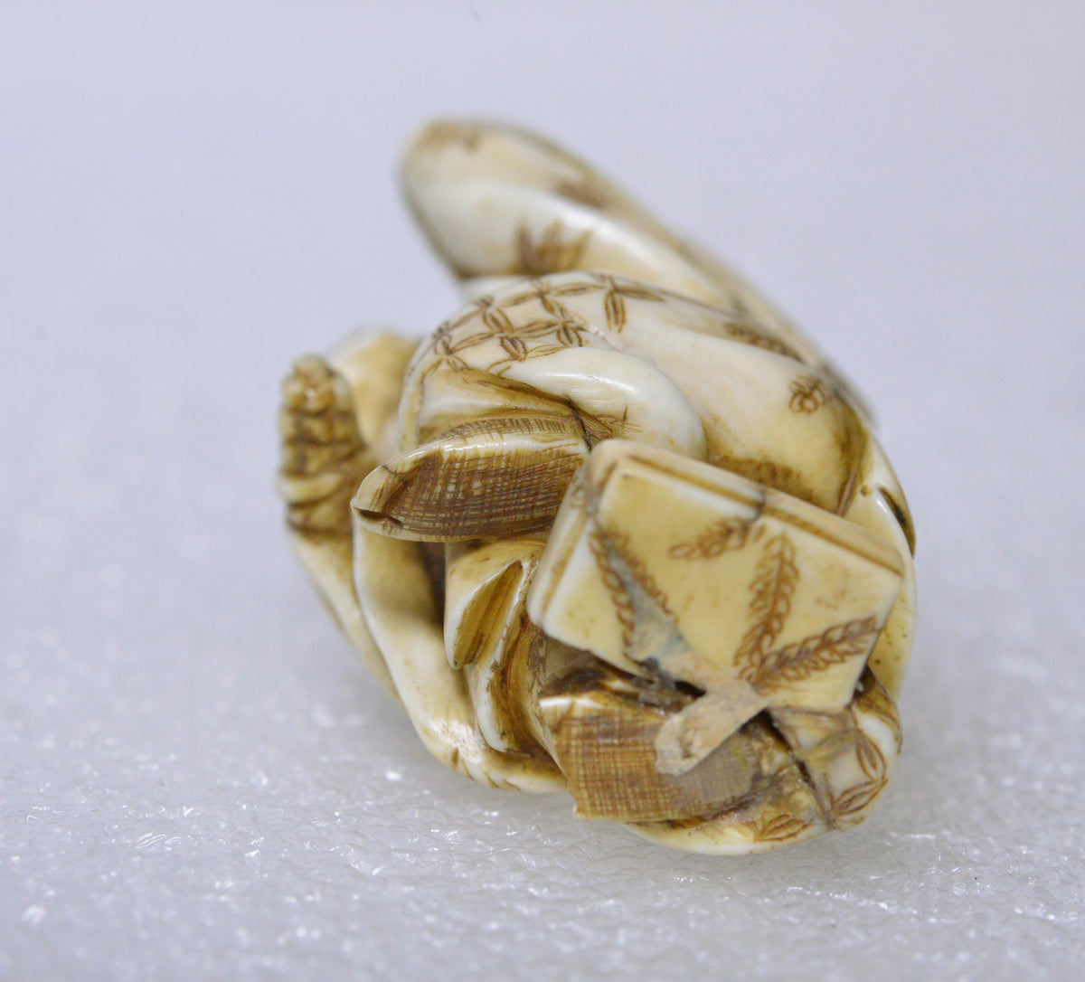 Signed Antique Japanese Meiji Netsuke Hand Carved Ivory Figurine